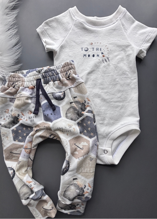 Space & Cosmos Baby Outfit – Eco Friendly Clothing for Little Explorers