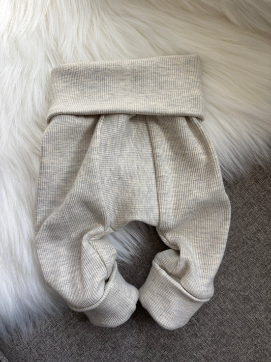 Heathered Oatmeal Grow With Me Gusset Pants